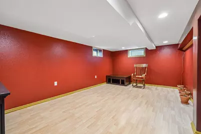 1633  Aldoro Dr, Waukesha, WI 53188 - Photo 33