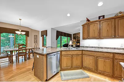 W765  Potters Cir, East Troy, WI 53120 - Photo 13