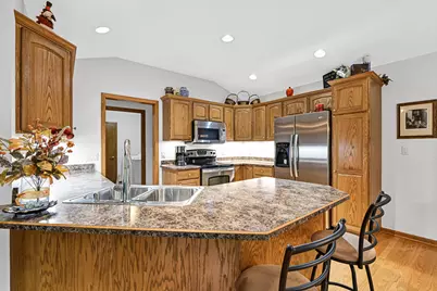 W765  Potters Cir, East Troy, WI 53120 - Photo 3