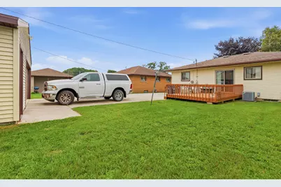 2529 S 15th St, Sheboygan, WI 53081 - Photo 17