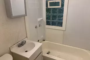 3203 W Vine St, Milwaukee, WI 53208 - Photo 11