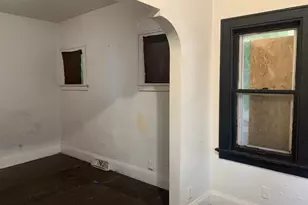 3203 W Vine St, Milwaukee, WI 53208 - Photo 9