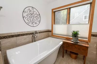 643  Cardiff Dr, Hartland, WI 53029 - Photo 25