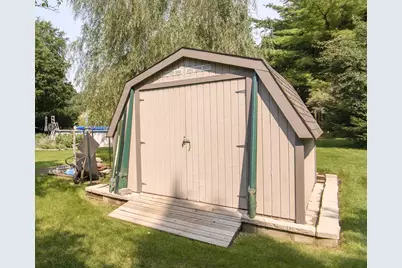 643  Cardiff Dr, Hartland, WI 53029 - Photo 57