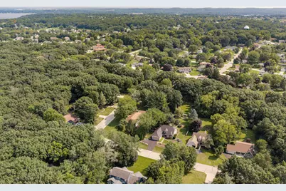 643  Cardiff Dr, Hartland, WI 53029 - Photo 43