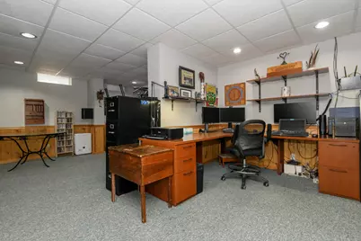 643  Cardiff Dr, Hartland, WI 53029 - Photo 37