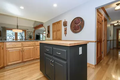 643  Cardiff Dr, Hartland, WI 53029 - Photo 15