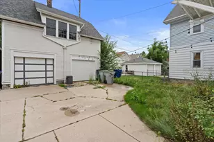 2032 N 58th St, Milwaukee, WI 53208 - Photo 31