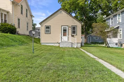 518 E Loos St, Hartford, WI 53027 - Photo 1