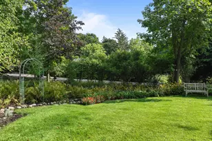 466 N Lower Gardens Rd, Fontana, WI 53125 - Photo 147