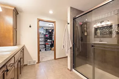 8031 S 59th St, Franklin, WI 53132 - Photo 15