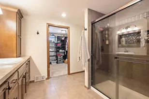 8031 S 59th St, Franklin, WI 53132 - Photo 15