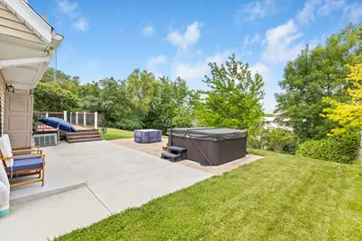 8031 S 59th St, Franklin, WI 53132 - Photo 3