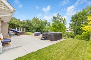 8031 S 59th St, Franklin, WI 53132 - Photo 3