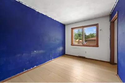 6083 S 20th St, Milwaukee, WI 53221 - Photo 11
