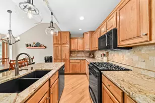 W264N2062 Deer Haven Ct, Pewaukee, WI 53072 - Photo 17