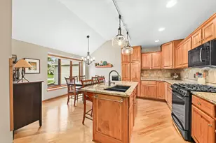 W264N2062 Deer Haven Ct, Pewaukee, WI 53072 - Photo 11