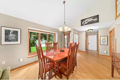 W264N2062  Deer Haven Ct #2, Pewaukee, WI 53072 - Photo 5