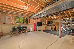 W264N2062 Deer Haven Ct, Pewaukee, WI 53072 - Photo 29