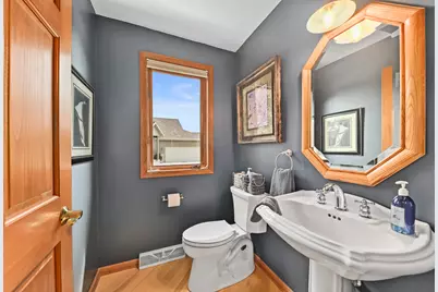 W264N2062  Deer Haven Ct #2, Pewaukee, WI 53072 - Photo 27