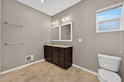 2650 N Fratney St, Milwaukee, WI 53212 - Photo 25