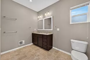 2650 N Fratney St, Milwaukee, WI 53212 - Photo 27
