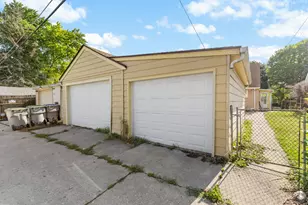 3449 N 77th St, Milwaukee, WI 53222 - Photo 3