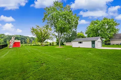 10126 S Judith Pl, Oak Creek, WI 53154 - Photo 33