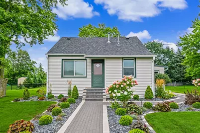 10126 S Judith Pl, Oak Creek, WI 53154 - Photo 1
