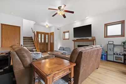 407  Century Oak Dr, Waukesha, WI 53188 - Photo 11