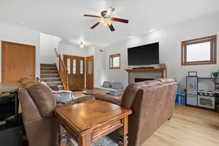 407 Century Oak Dr, Waukesha, WI 53188 - Photo 11
