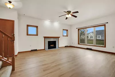 407  Century Oak Dr, Waukesha, WI 53188 - Photo 7