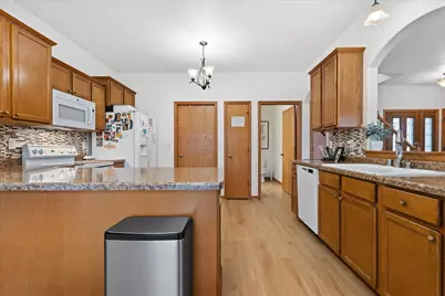 407  Century Oak Dr, Waukesha, WI 53188 - Photo 13