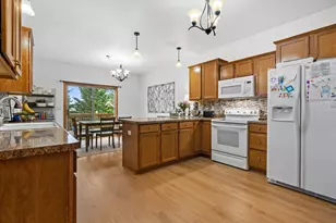407 Century Oak Dr, Waukesha, WI 53188 - Photo 15