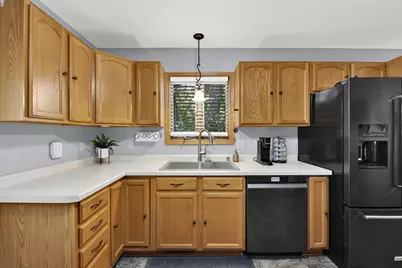 720  Timberline Trl, Hartford, WI 53027 - Photo 11