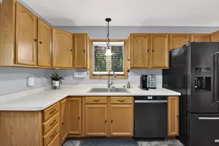 720 Timber Line Trail, Hartford, WI 53027 - Photo 11