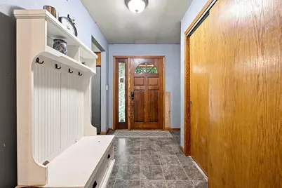W199N11283  Rosewood Ct, Germantown, WI 53022 - Photo 9