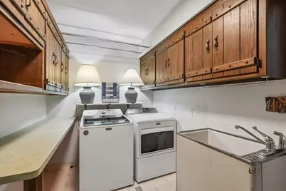5360 S 43rd St, Greenfield, WI 53220 - Photo 15