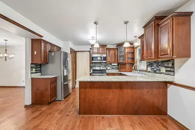 5360 S 43rd St, Greenfield, WI 53220 - Photo 5
