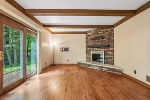 5360 S 43rd St, Greenfield, WI 53220 - Photo 7