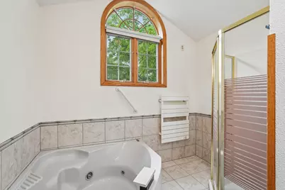 5360 S 43rd St, Greenfield, WI 53220 - Photo 21