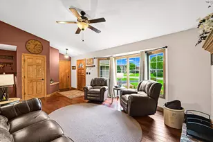 28941 Golden Cir, Racine, WI 53185 - Photo 5