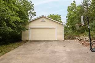 S26W31396 Cregennan Bae, Genesee, WI 53183 - Photo 19
