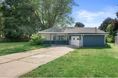 924 N Oakwood Ave, Oconomowoc, WI 53066 - Photo 29