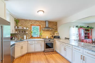 4306  45th St, Kenosha, WI 53144 - Photo 3