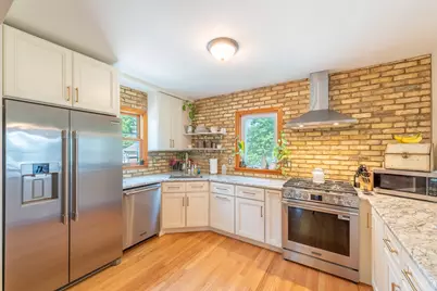 4306  45th St, Kenosha, WI 53144 - Photo 5
