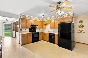 4560 Imperial Dr, Brookfield, WI 53045 - Photo 9