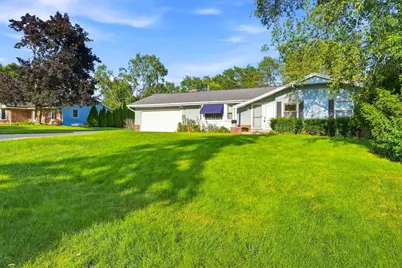 4560  Imperial Dr, Brookfield, WI 53045 - Photo 3