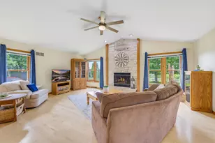 W148N10759 Crabtree Ln, Germantown, WI 53022 - Photo 19