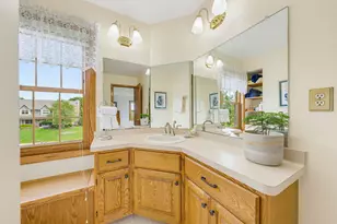 W148N10759 Crabtree Ln, Germantown, WI 53022 - Photo 33